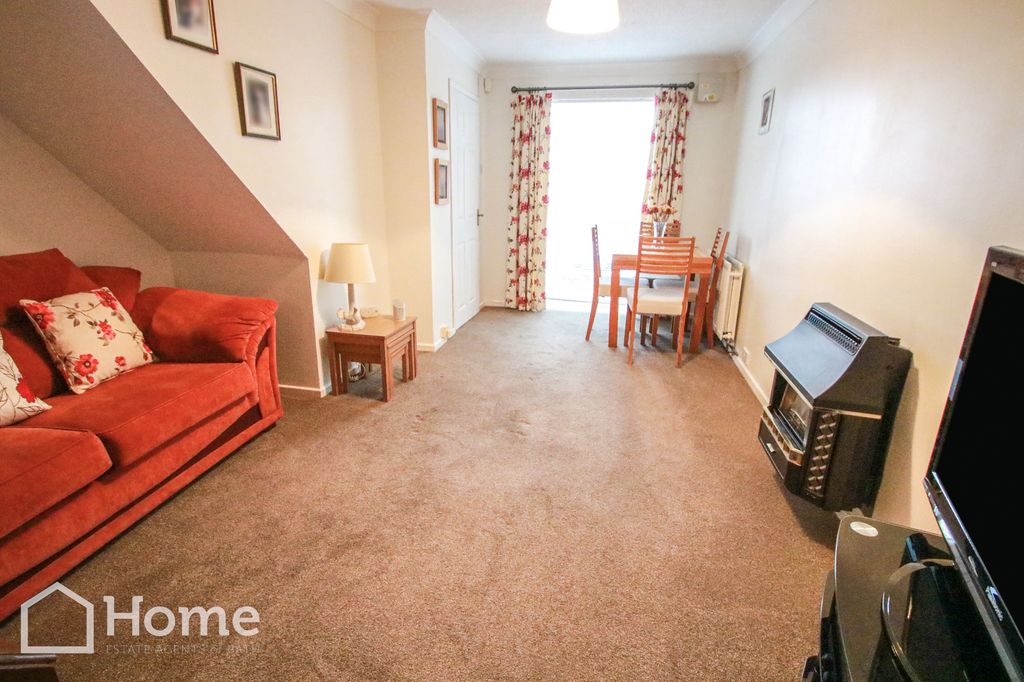 Property photo 3 of 12