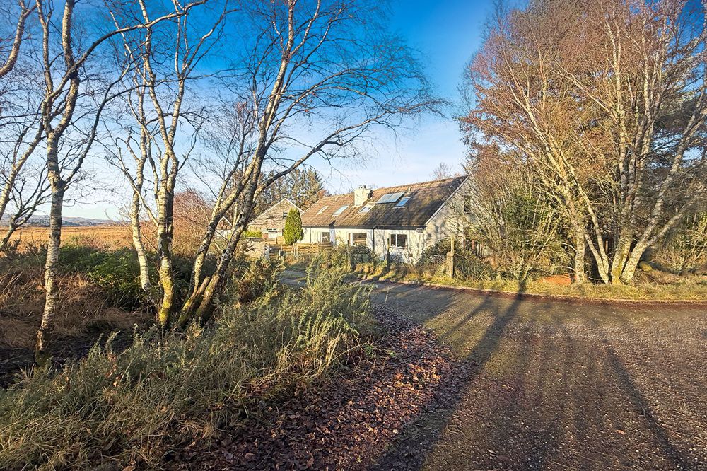 Property photo 2 of 39