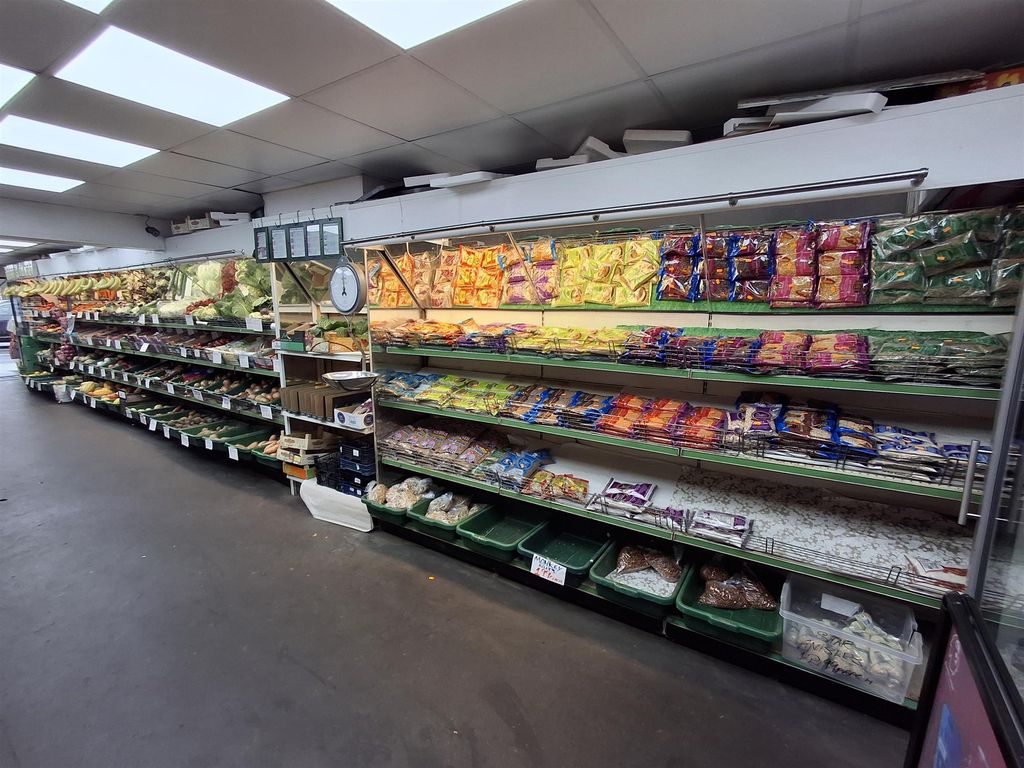 Property photo 3 of 6 Photo 2