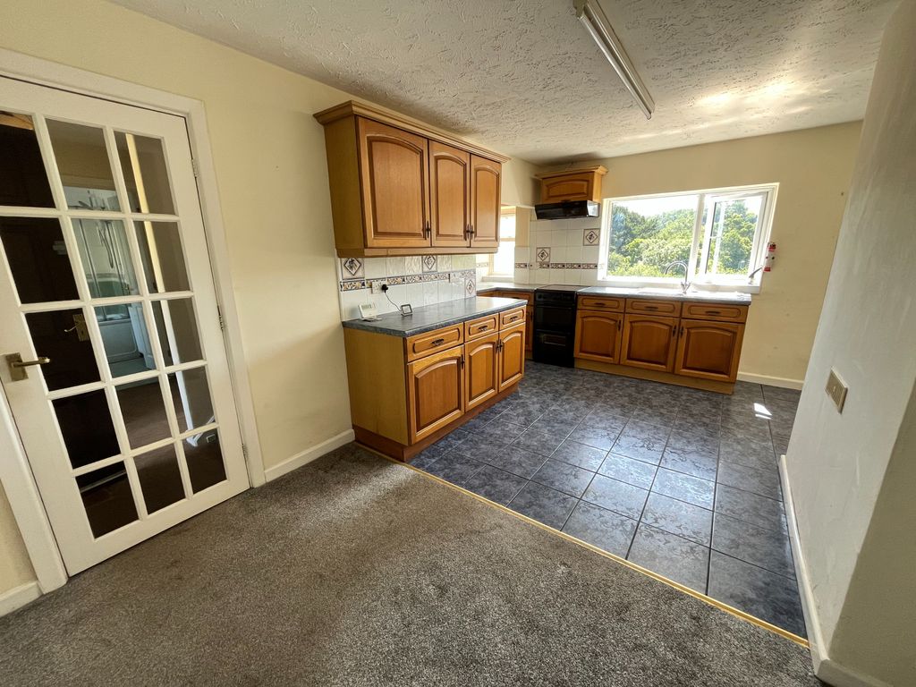 Property photo 3 of 26