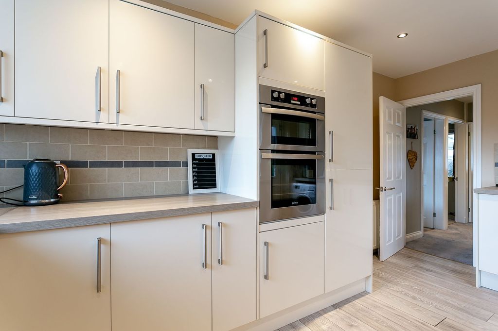 Additional image 6 of 2 bed semi-detached bungalow for salePoplar Crescent, Harrogate HG1