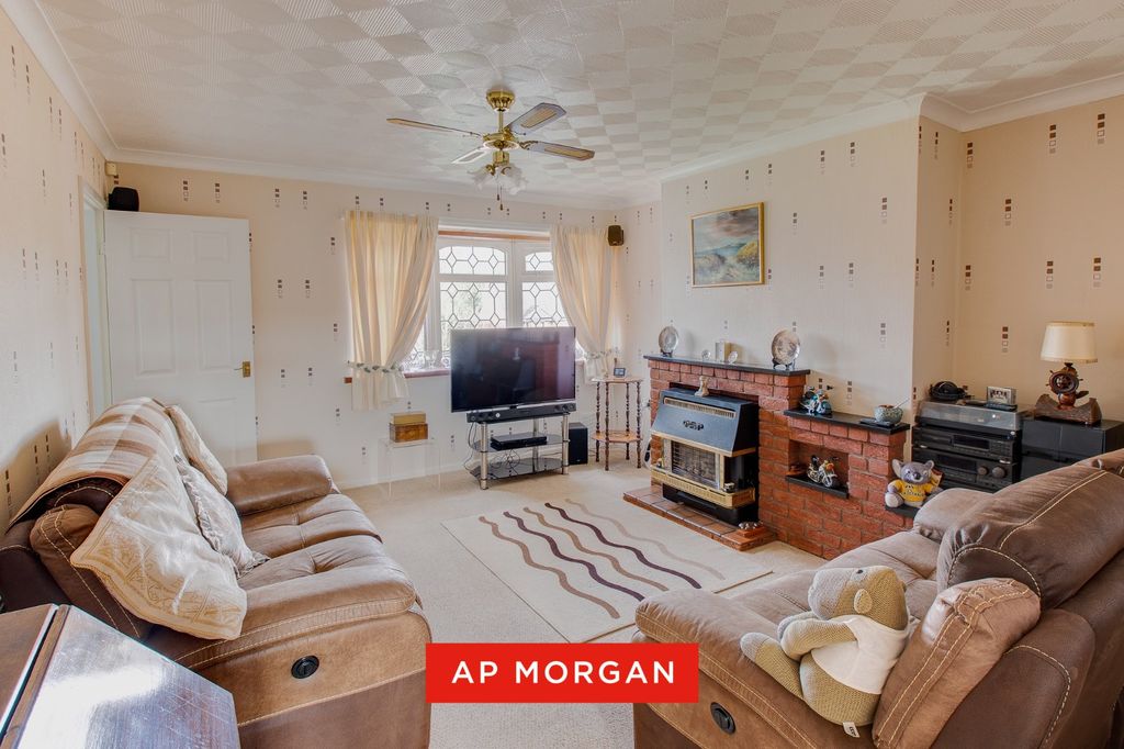 Property photo 2 of 17 Picture No. 08