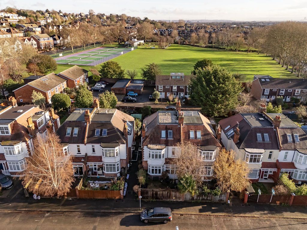 Property photo 2 of 24