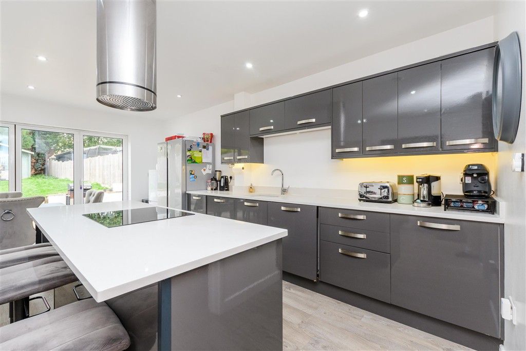 Property photo 3 of 12 Kitchen/Diner