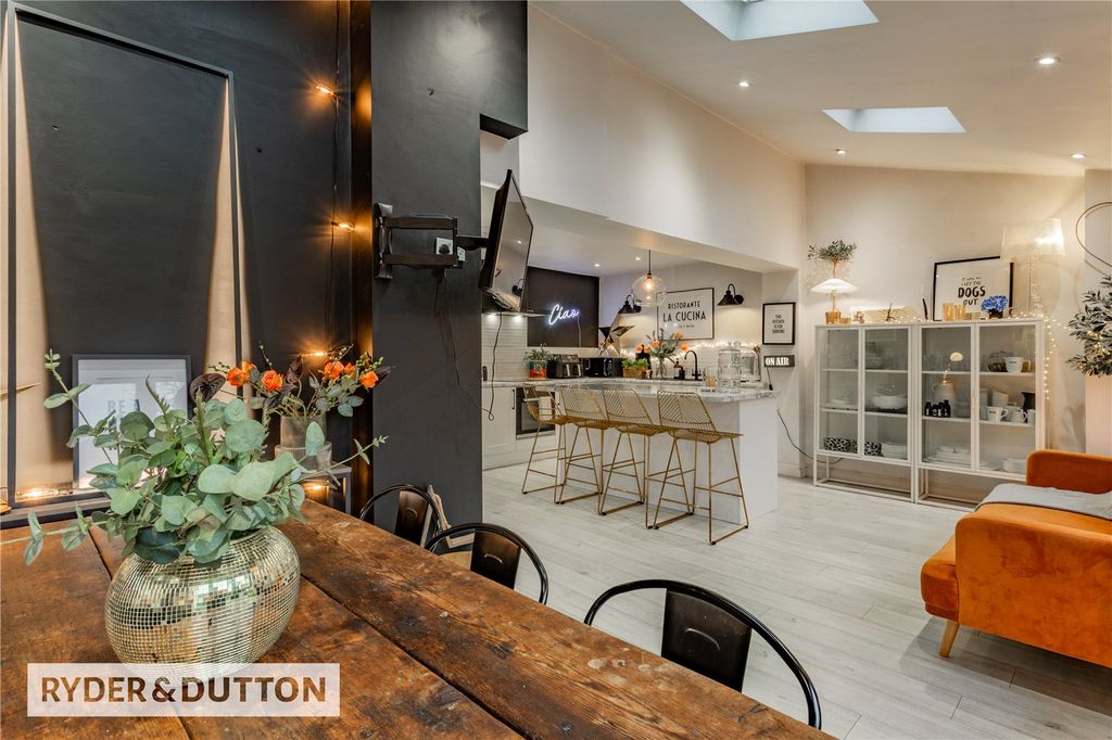 Property photo 3 of 24 Picture No. 18