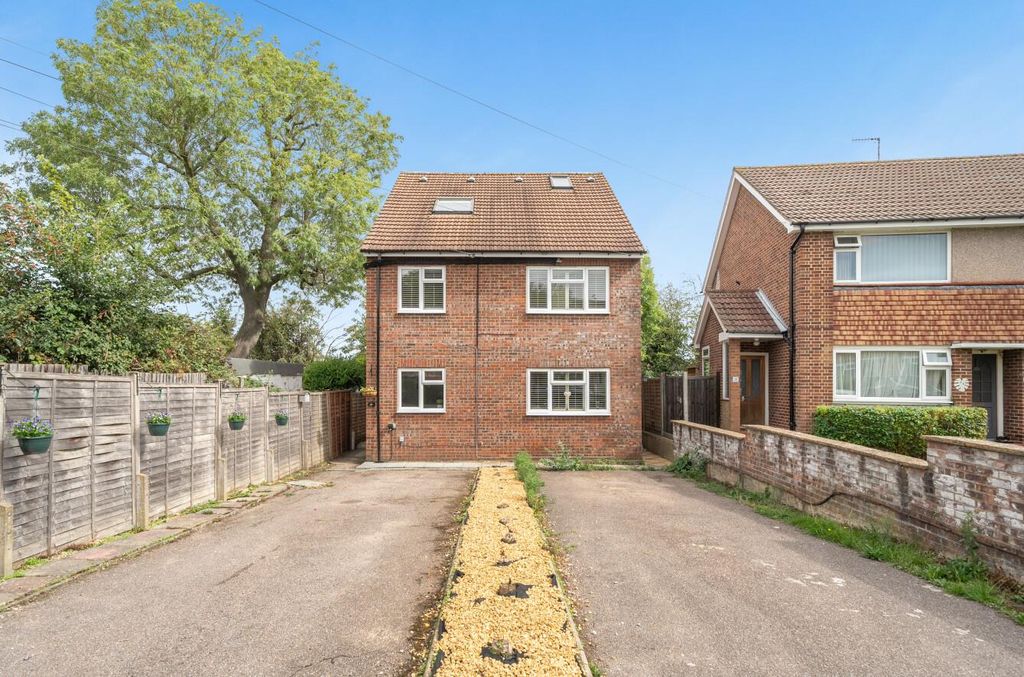 Property photo 1 of 12 Davidson Frost-Wellings, Dfw, Pentland Road, Bushe