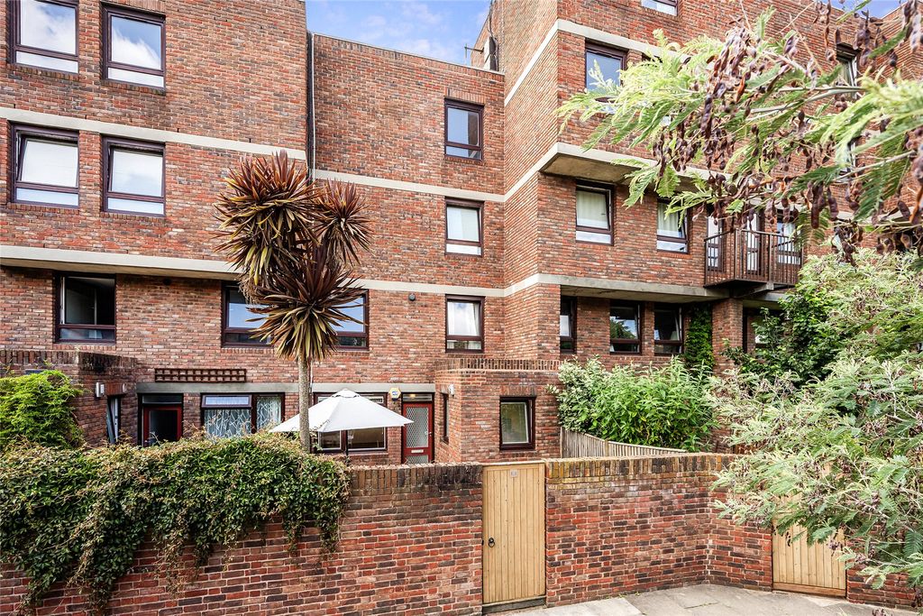 Property photo 1 of 14 Exterior