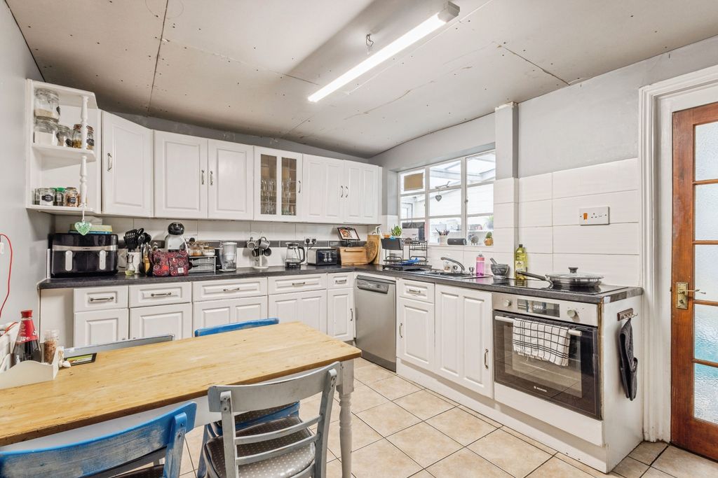 Additional image 5 of 4 bed terraced house for saleChurch Street, Highbridge TA9