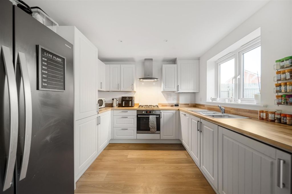 Property photo 1 of 14 Worrall Drive-04.Jpg