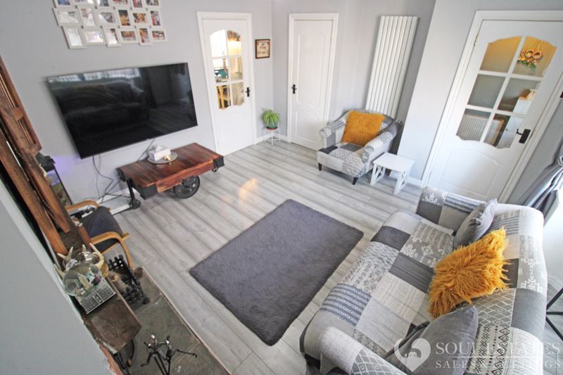 Property photo 2 of 22 Lounge