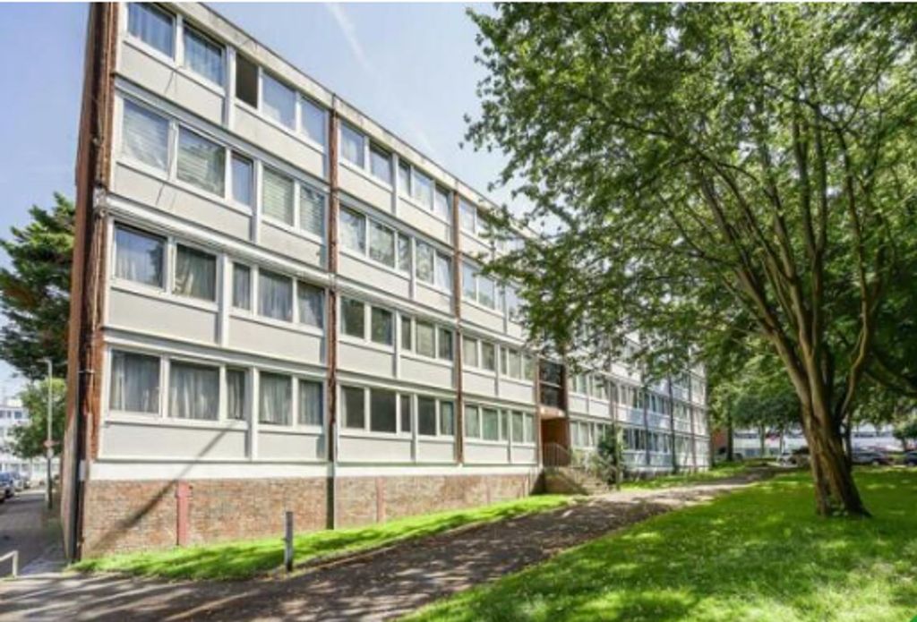 Property photo 2 of 10