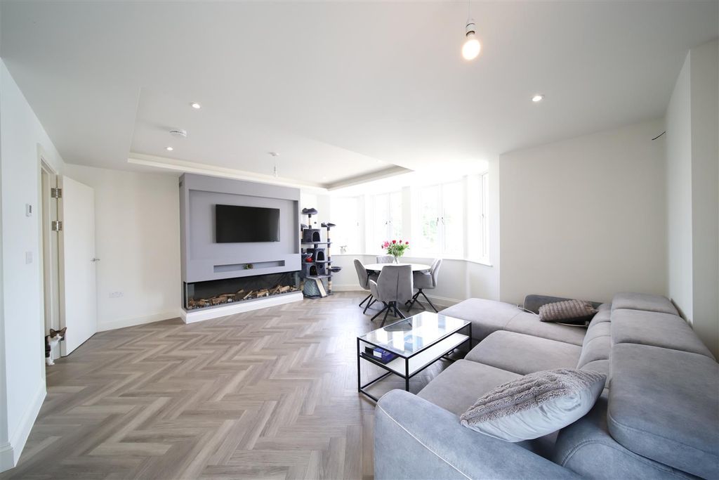 Additional image 8 of 1 bed flat for sale72, The Ridgeway, Enfield EN2