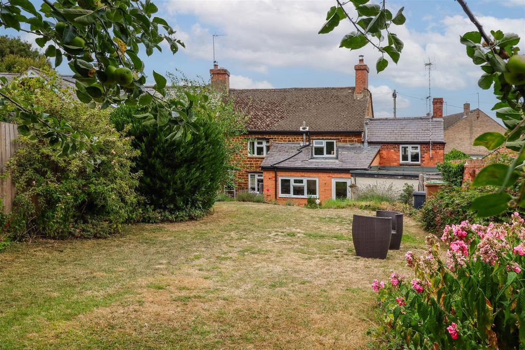 Property photo 3 of 41