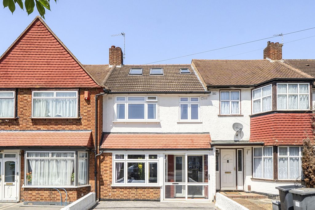 Property photo 1 of 20 1466939-12-6A1596...