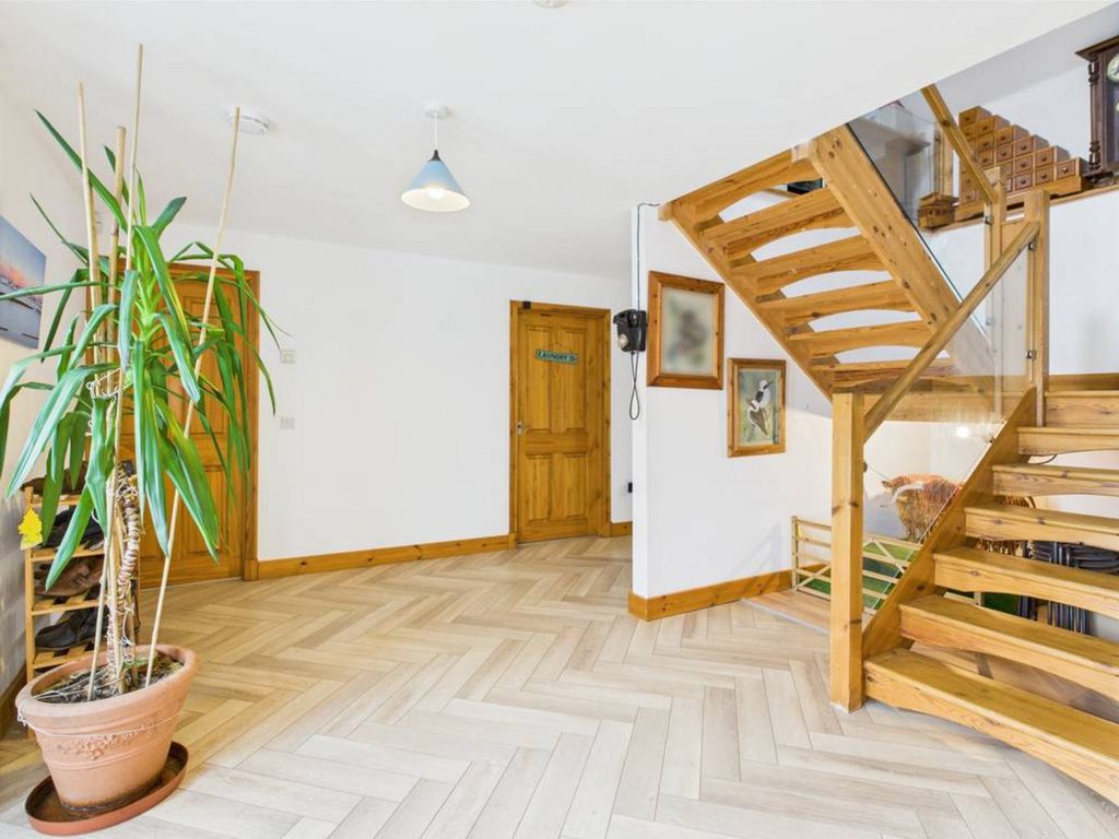 Property photo 2 of 50