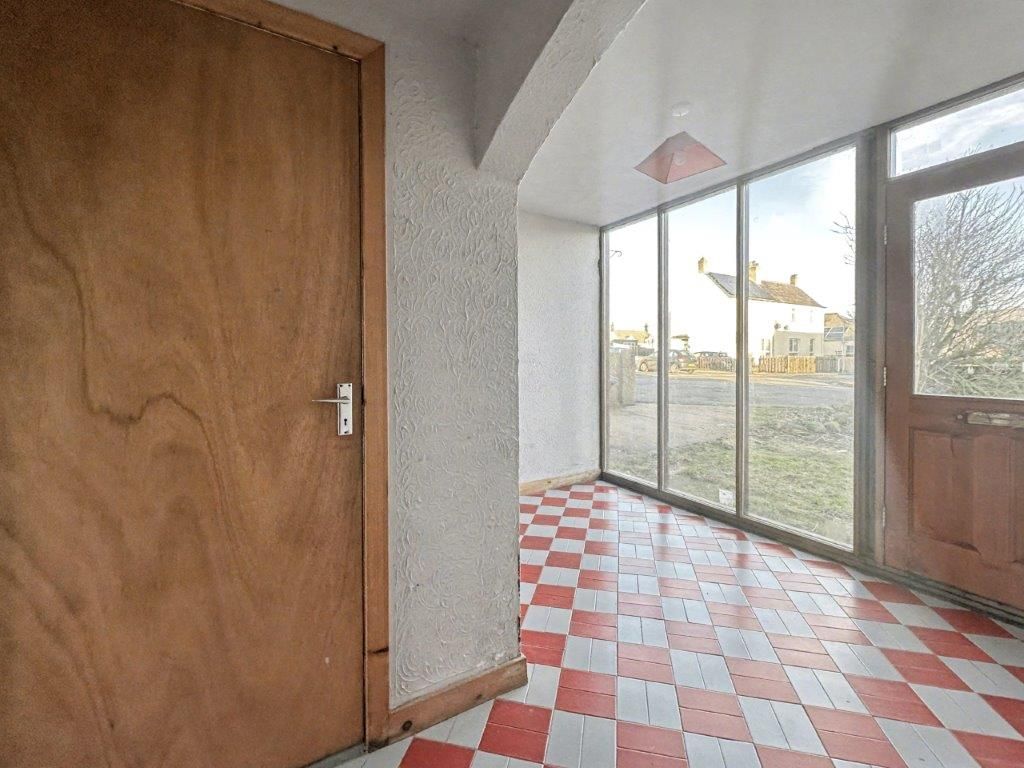 Property photo 3 of 25