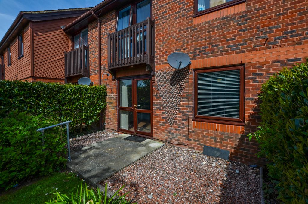 Property photo 3 of 15