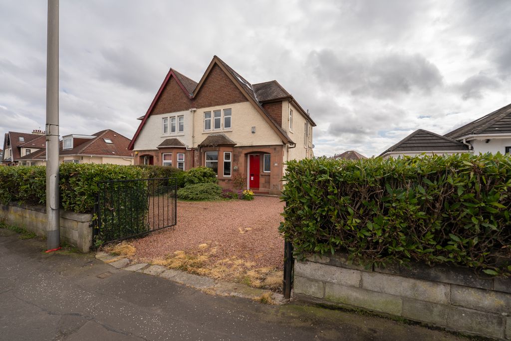 Property photo 2 of 37