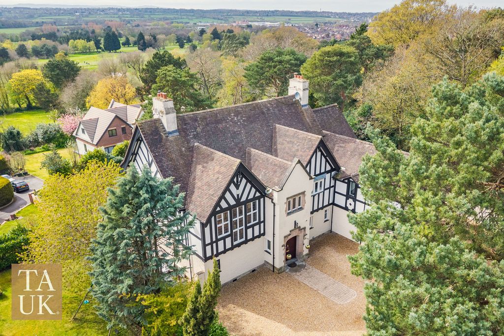 Property photo 1 of 42