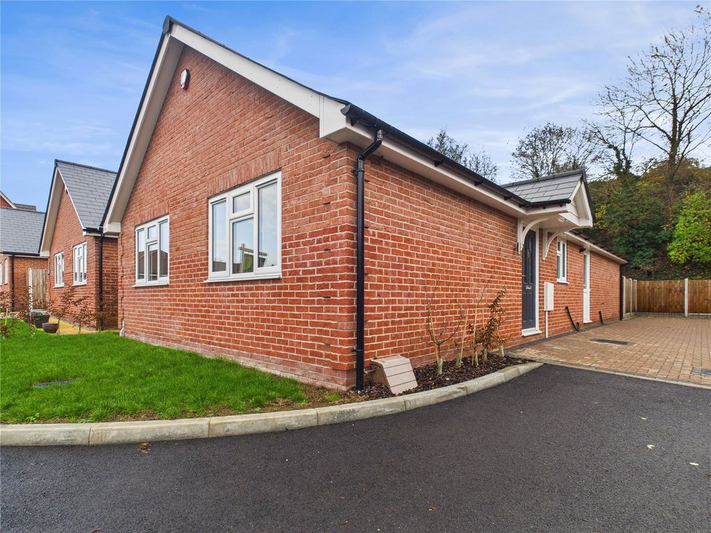 Property photo 1 of 10 Picture No. 12