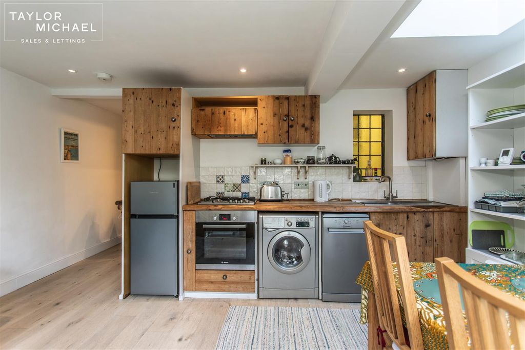 Property photo 3 of 17 Kitchen / Living Room