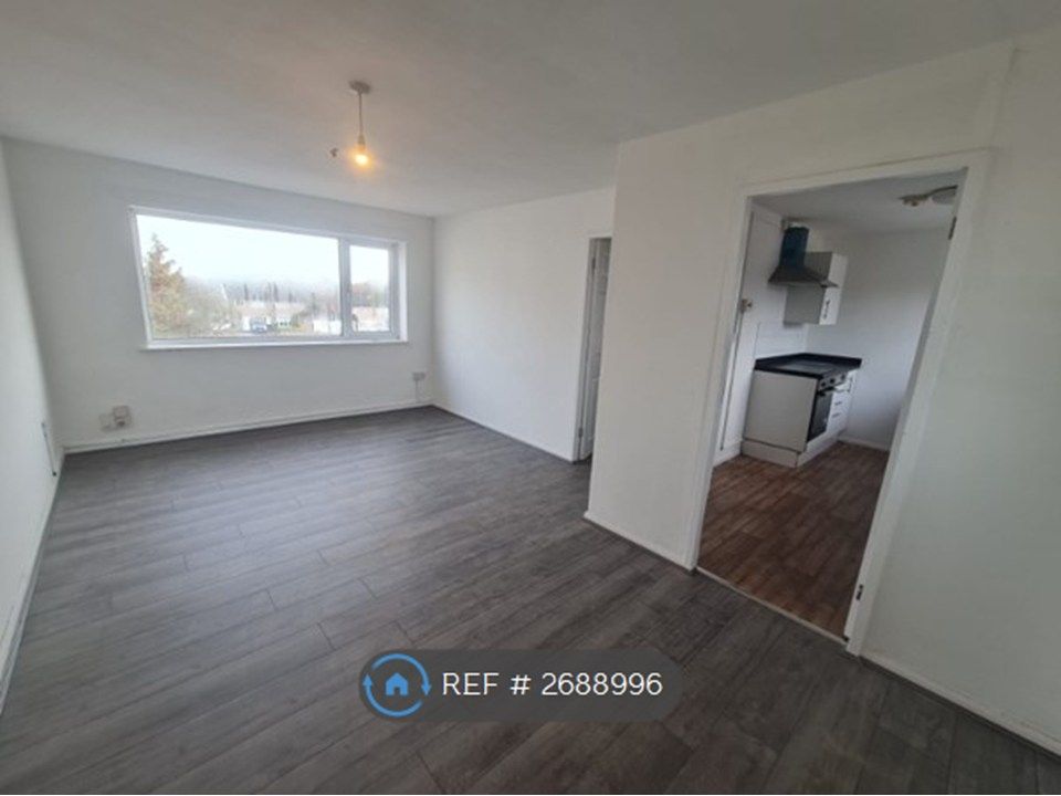 Property photo 2 of 6