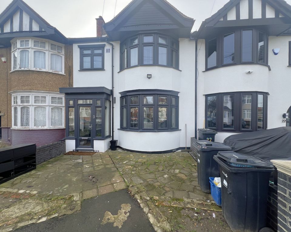Property photo 1 of 18