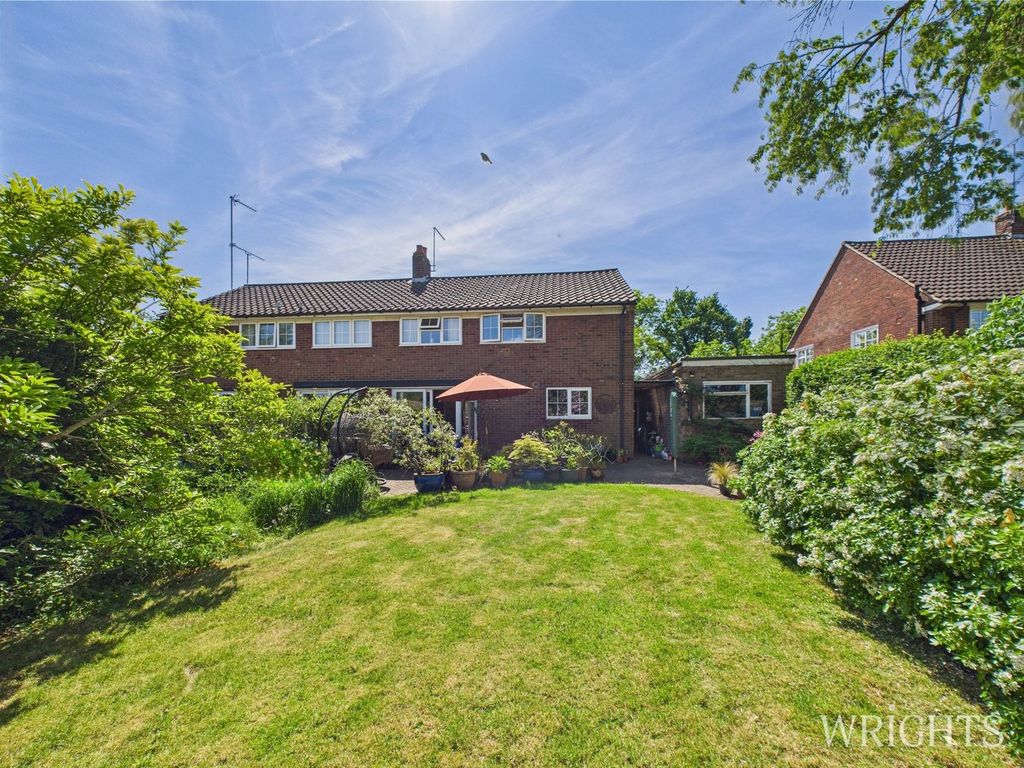 Property photo 2 of 31