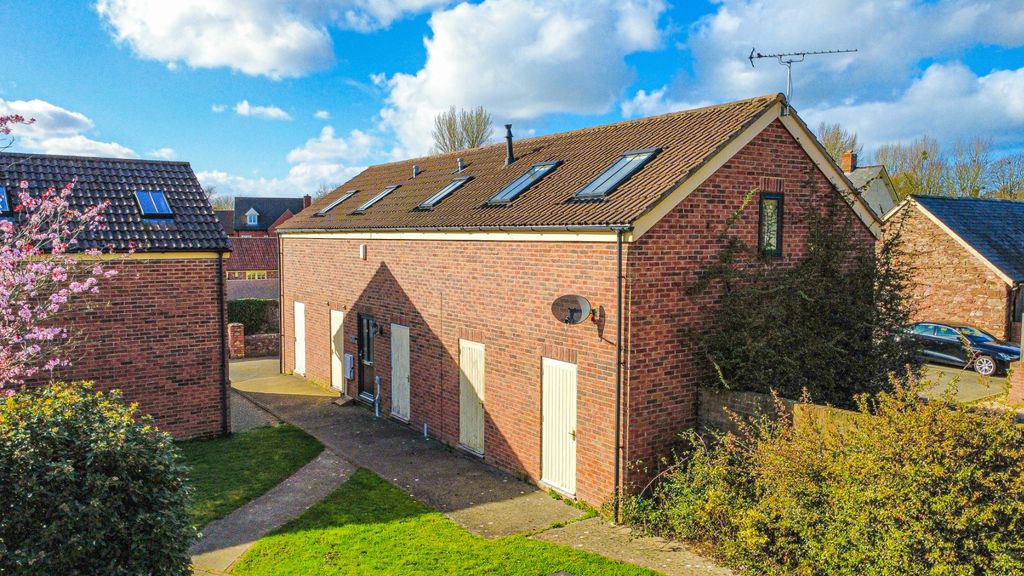 Property photo 1 of 12 4926313