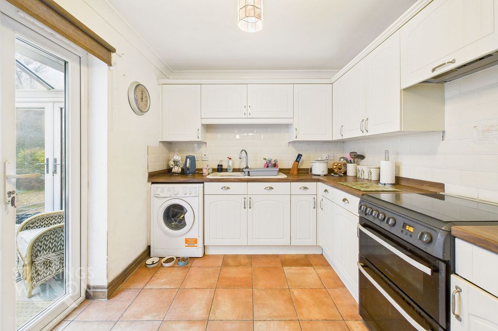 Property photo 3 of 22