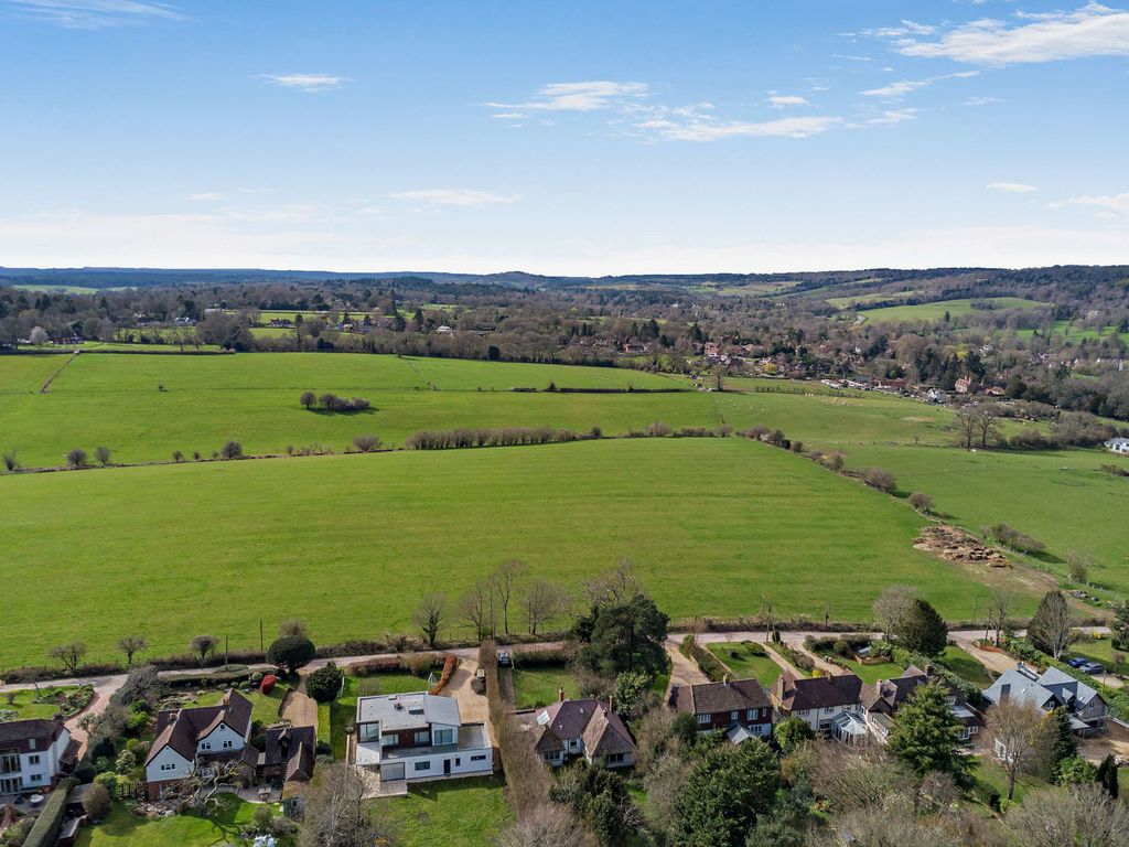 Property photo 3 of 48 Photo 9