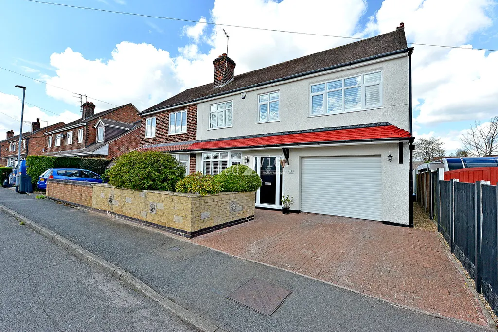 House in Nottingham NG15 - View 3