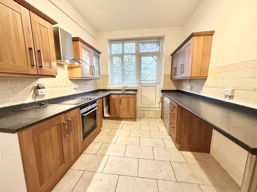 Property photo 2 of 8 Photo 17-02-2026, 16 51 02.Jpg