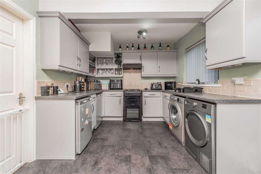 Property photo 3 of 17 Fitted Dining Kitchen: