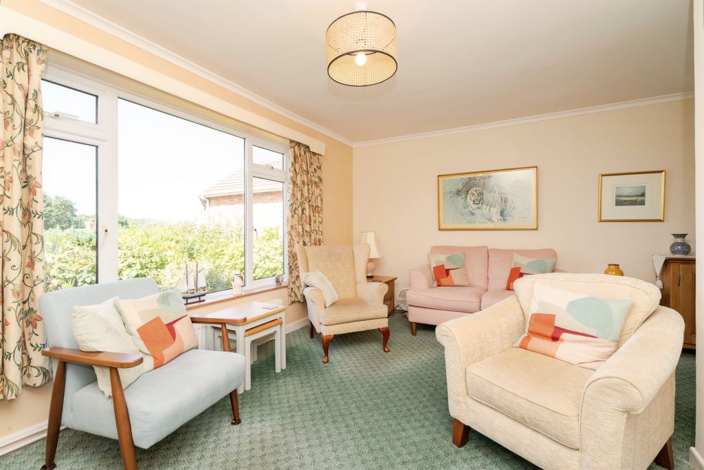 Property photo 3 of 17