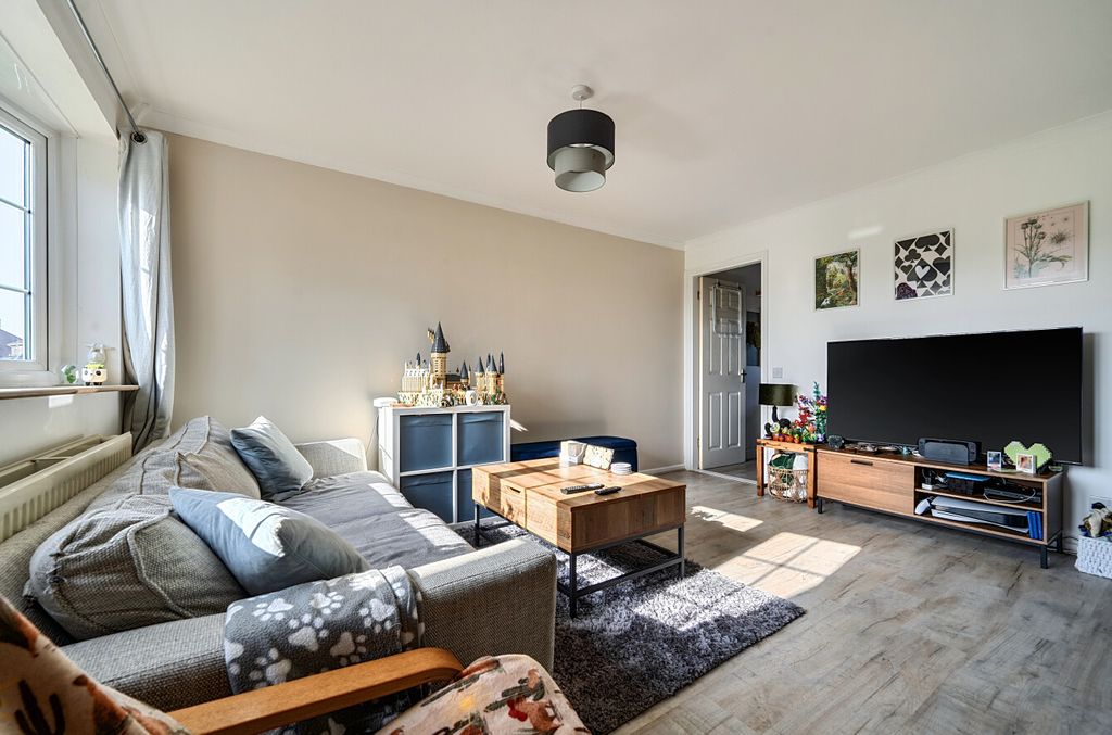 Property photo 2 of 12 1422410569A9657148693