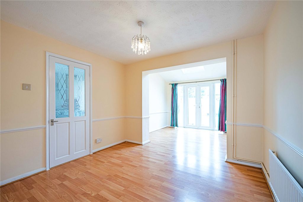 Property photo 3 of 16 Picture No. 15