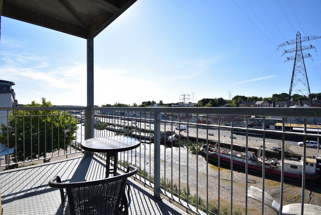 Property photo 2 of 9