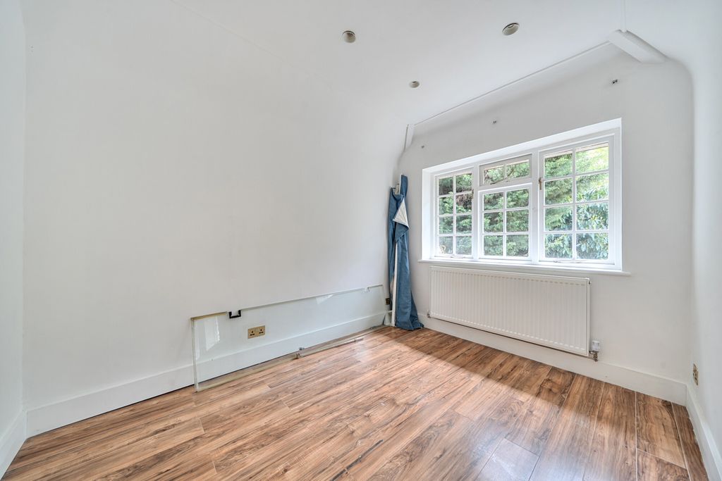 Additional image 15 of 4 bed detached house for saleCavendish Drive, Edgware HA8