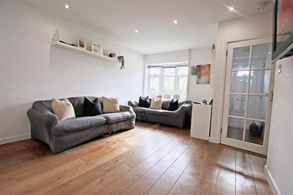 Property photo 2 of 12 Img_9507.Jpg