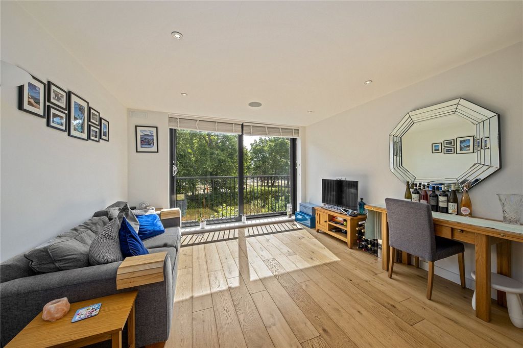 Property photo 2 of 8 Picture No. 03