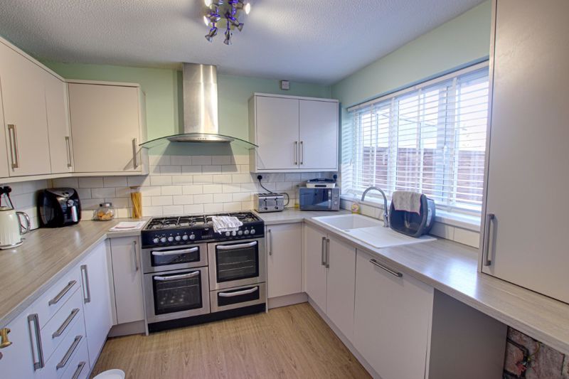 Property photo 2 of 9 Photo 2