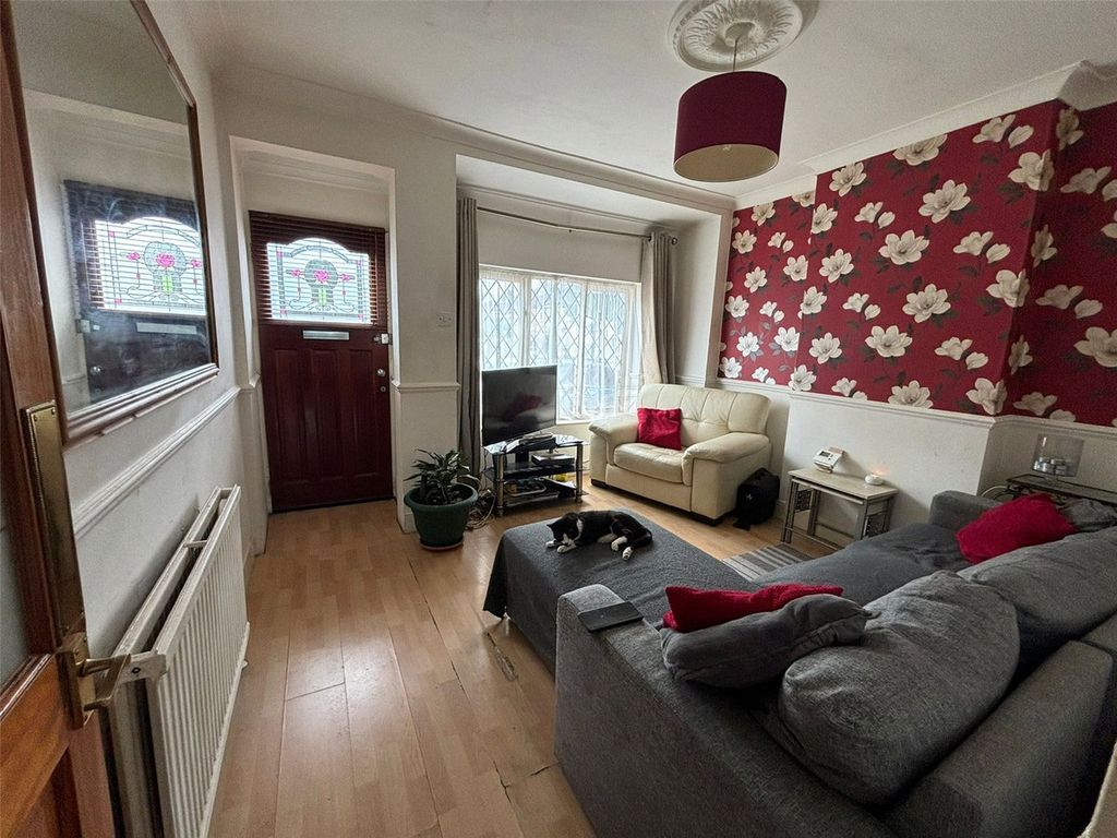 Property photo 2 of 16