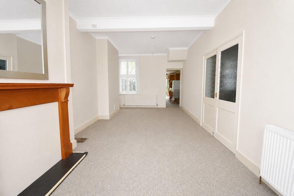 Property photo 2 of 11 5177962