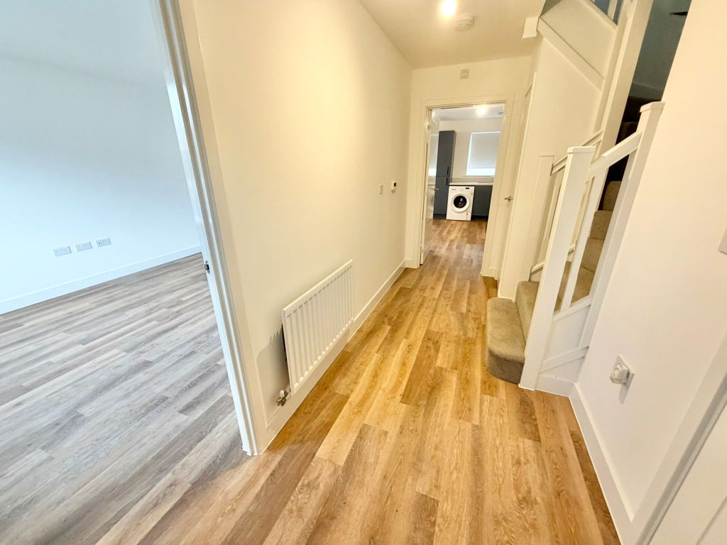 Property photo 2 of 16 4