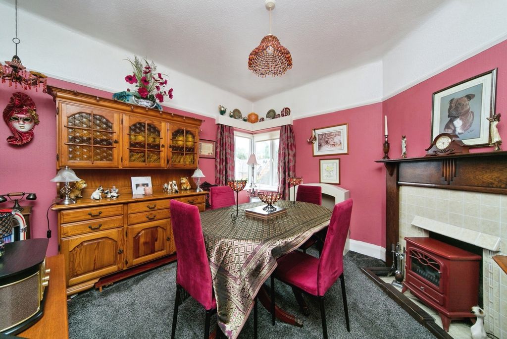Additional image 4 of 3 bed flat for saleVicarage Avenue, Llandudno, Conwy LL30