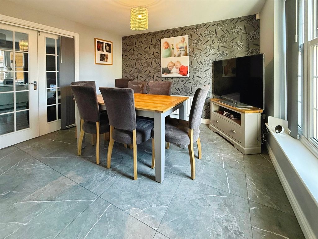 Property photo 3 of 26 Dining Room