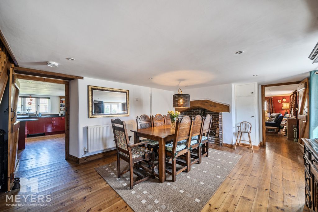 Property photo 3 of 22