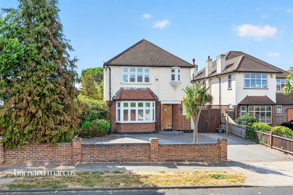 Property photo 1 of 23