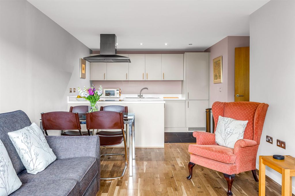 Property photo 3 of 19 Internal-11.Jpg